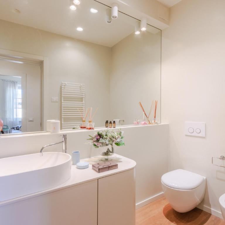 Sabrina, Modern 3 Bedrooms Apartment with Elevator - Three-Bedroom Apartment - 34