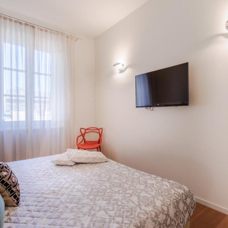 Sabrina, Modern 3 Bedrooms Apartment with Elevator - Three-Bedroom Apartment - 37