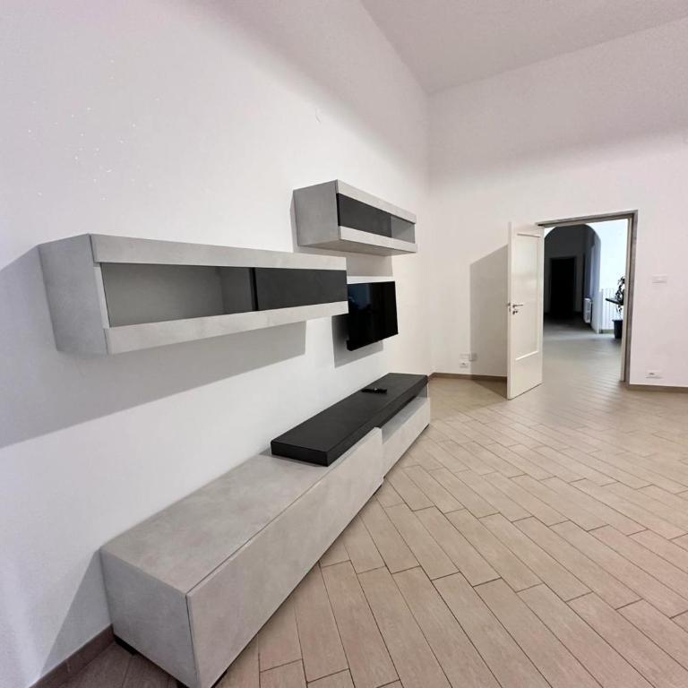 Etta Home - Two-Bedroom Standard Apartment - 6