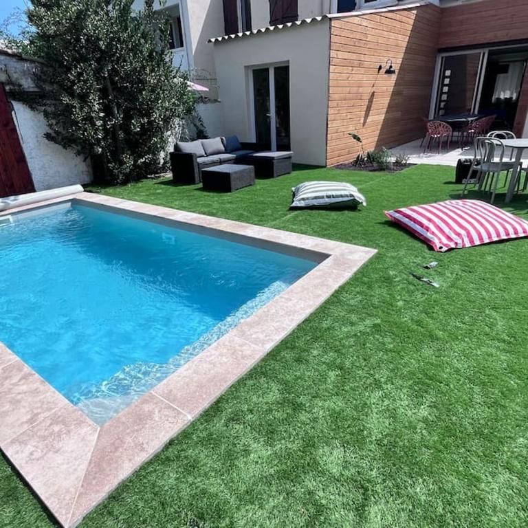 Maison climatisée, piscine, à 5 minutes des Grands Buffets - Villa - 1