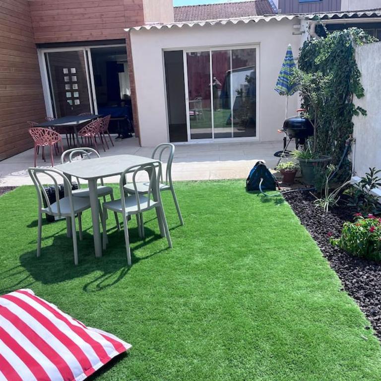 Maison climatisée, piscine, à 5 minutes des Grands Buffets - Villa - 19