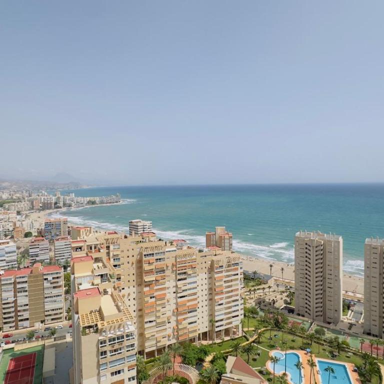 Ático a 50m del mar. Parking Gratis. A/C - Apartamento de 3 dormitorios - 17