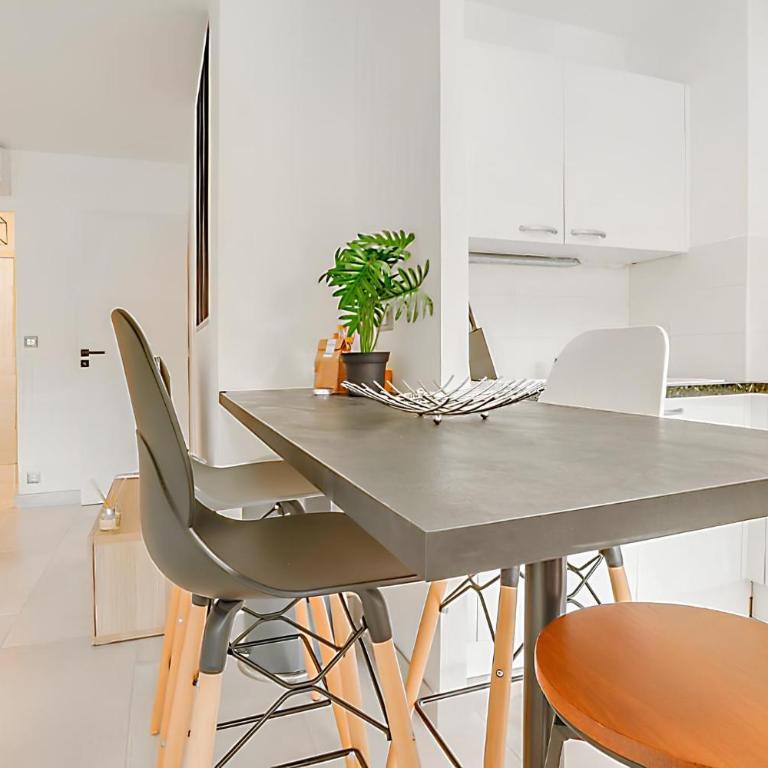 "Le Méditerranée" Plein centre, Terrasse, Rénové - Appartement 1 Chambre - 7