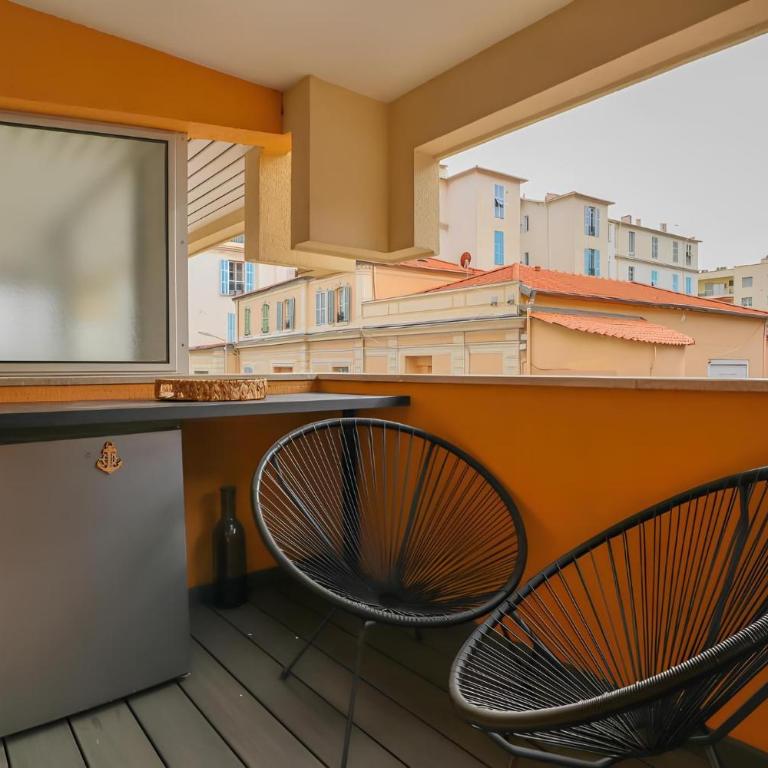 "Le Méditerranée" Plein centre, Terrasse, Rénové - Appartement 1 Chambre - 14
