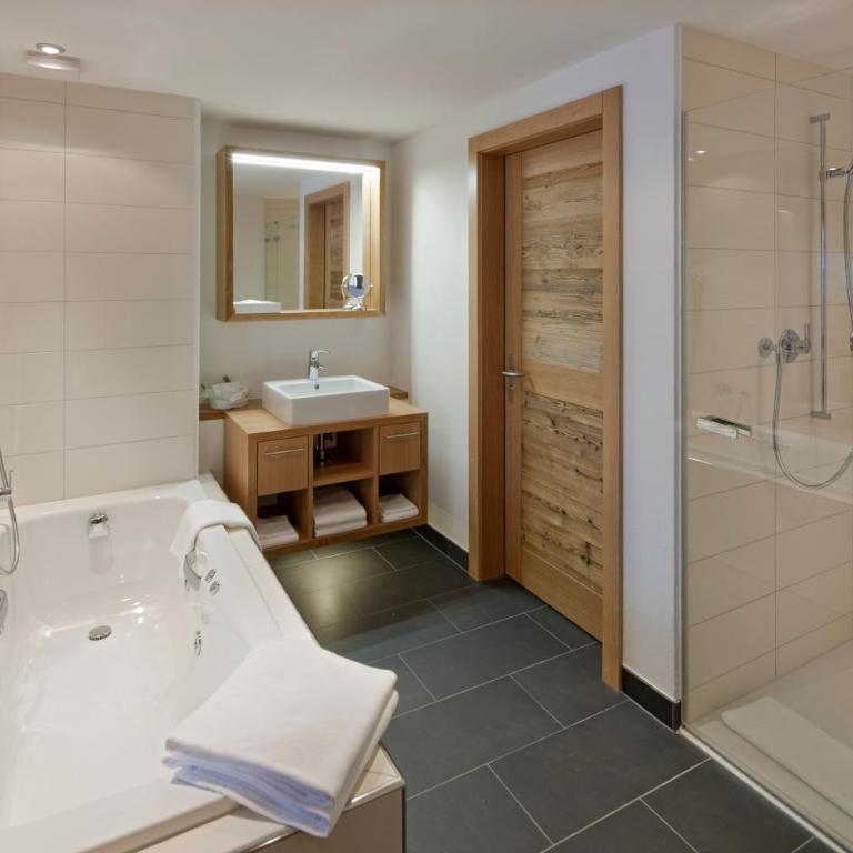 Relais & Chateaux Schönegg - Junior Suite - 4