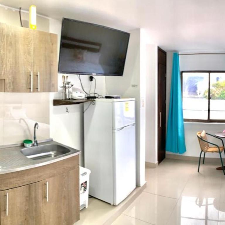 Apartahotel Bahia Tropical III - Quadruple Room with Balcony - 7