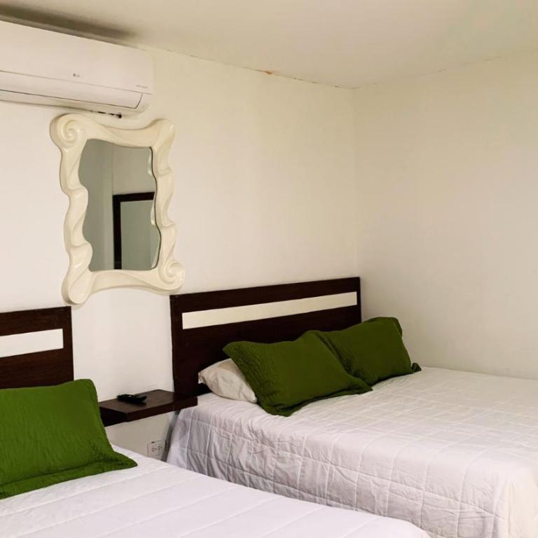 Apartahotel Bahia Tropical III - Habitación Cuádruple con balcón - 12