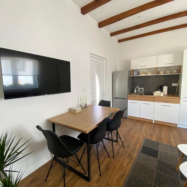 Small House Apartment - Apartman sa 1 Spavaćom Sobom - 13