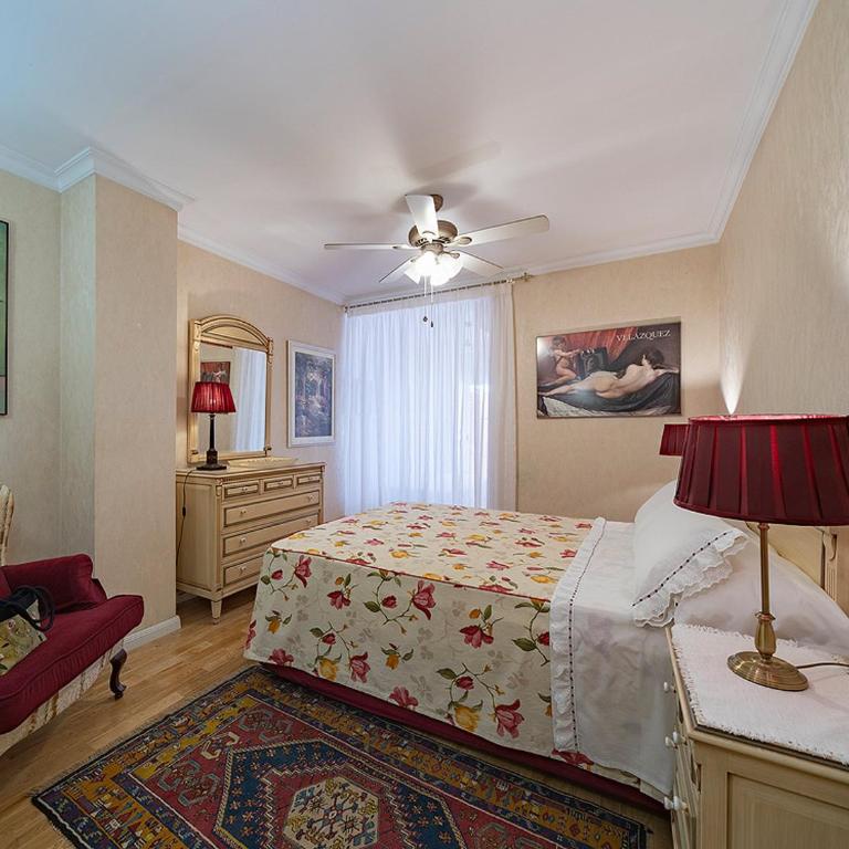 Apartamento amplio en primera linea playa Burriana , terraza grande con vistas al mar - Apartamento de 2 dormitorios - 5