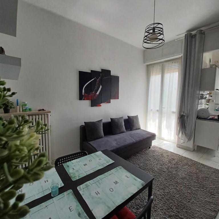 Intero appartamento luminoso e accogliente ! - One-Bedroom Apartment - 27