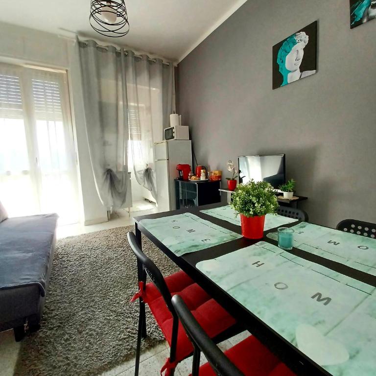 Intero appartamento luminoso e accogliente ! - One-Bedroom Apartment - 28
