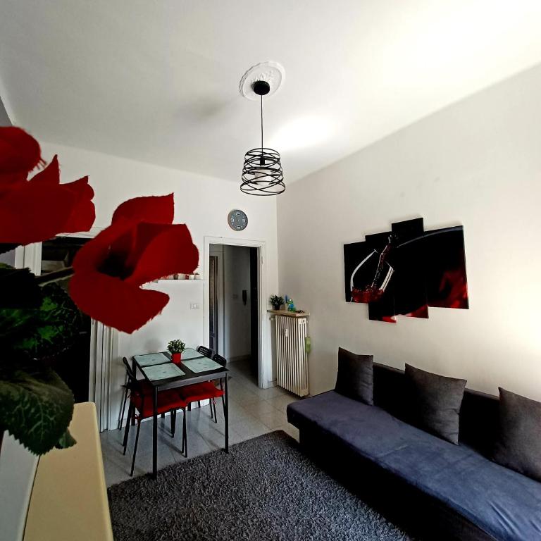 Intero appartamento luminoso e accogliente ! - One-Bedroom Apartment - 8