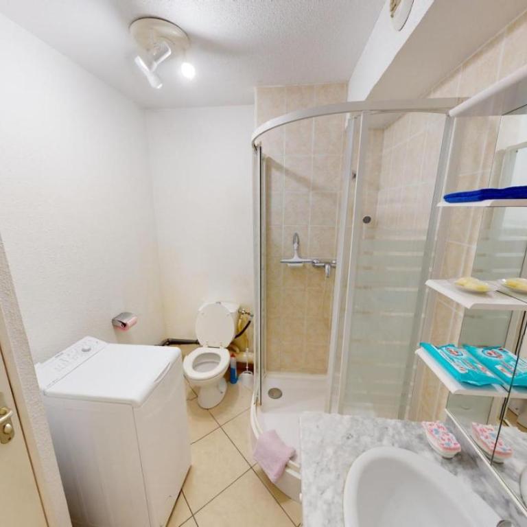 T2 clim avec terrasse et place de parking privative - One-Bedroom Apartment - 10