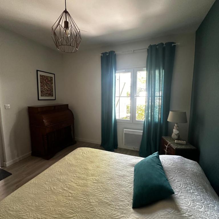 Petite maison mitoyenne, clim, rénovée, calme - One-Bedroom House - 7