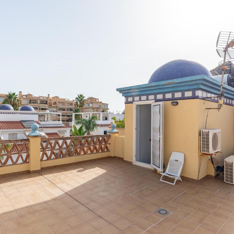 13 Guest Villa 3 min Walk to Beach BBQ Cinema Perfect for Groups - Villa - 61
