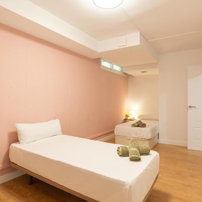 13 Guest Villa 3 min Walk to Beach BBQ Cinema Perfect for Groups - Villa - 33
