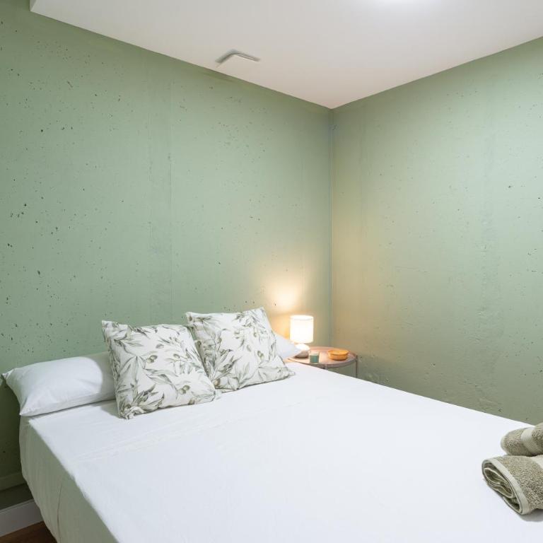 13 Guest Villa 3 min Walk to Beach BBQ Cinema Perfect for Groups - Villa - 37