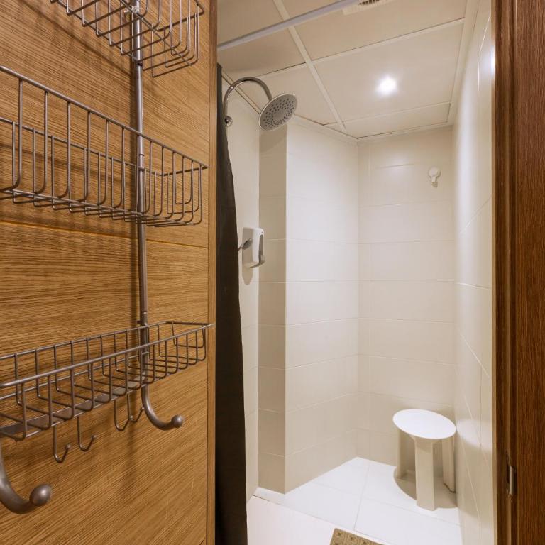 Hostal Siesta & Go Nuevos Ministerios - Litera en habitación compartida mixta - 13