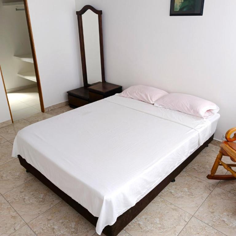 Comodas y agradables Habitaciones en Chipre - Habitación Doble con baño privado - 5