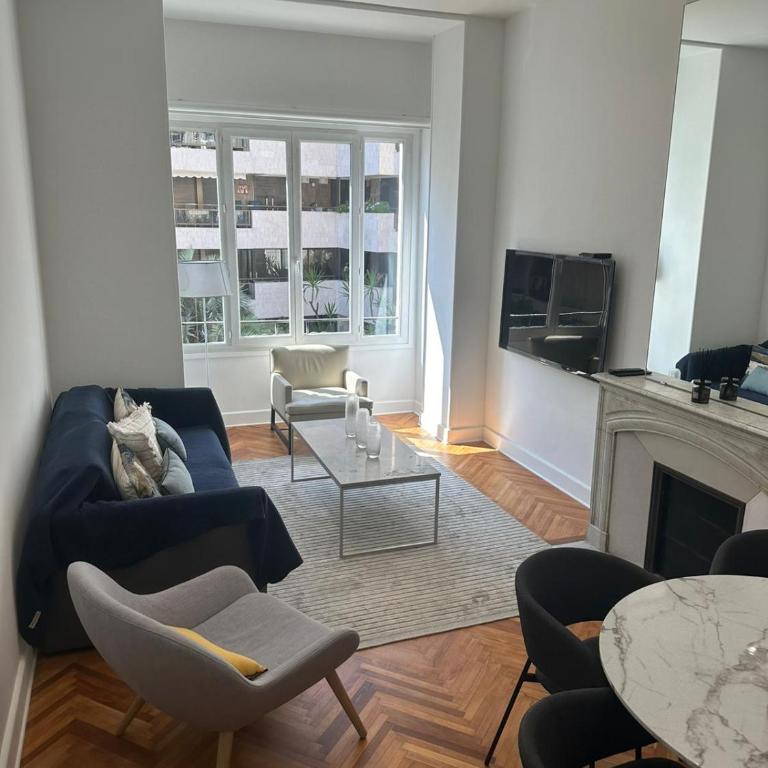 Golden House Cannes - Three-Bedroom Apartment - 1