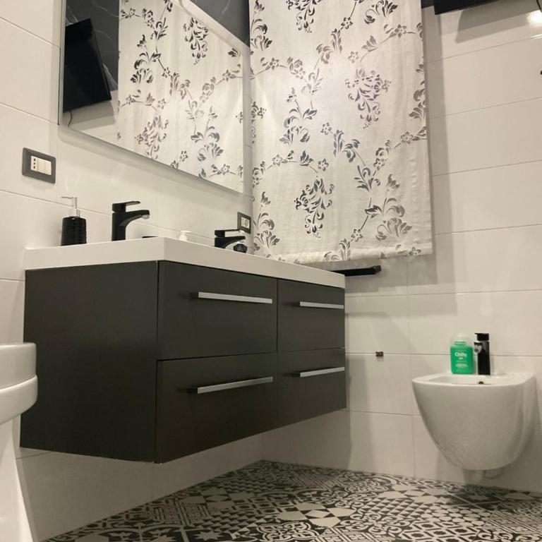 Al chiaro di luna - Two-Bedroom Apartment - 9