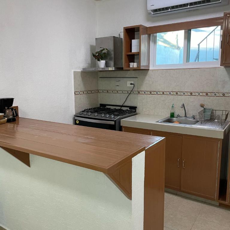 Casa Azul en Cancún - Two-Bedroom House - 11
