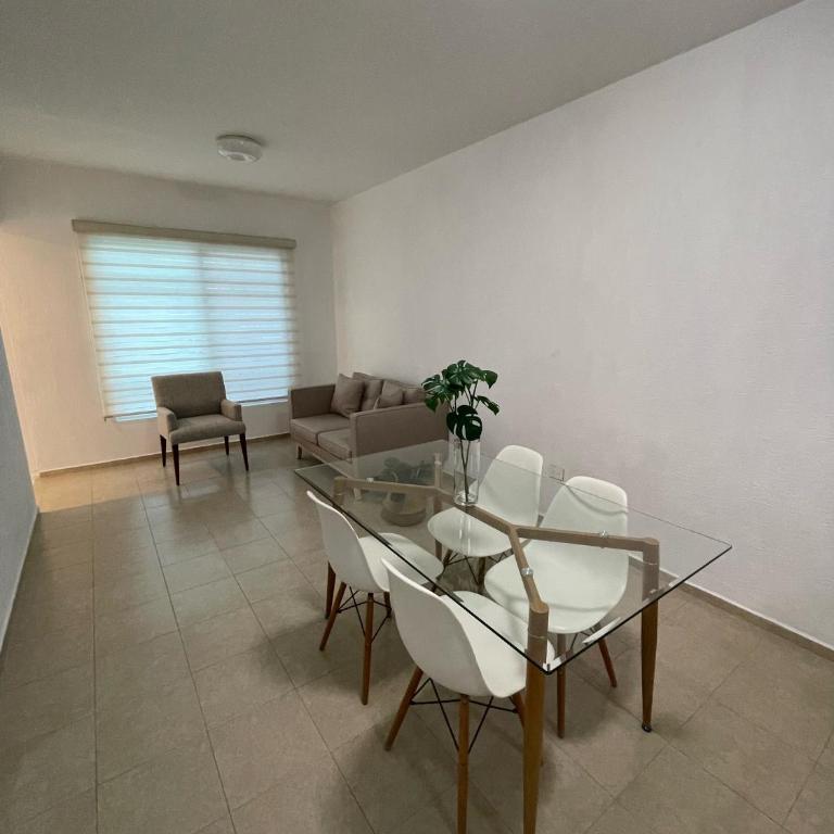 Casa Azul en Cancún - Two-Bedroom House - 17