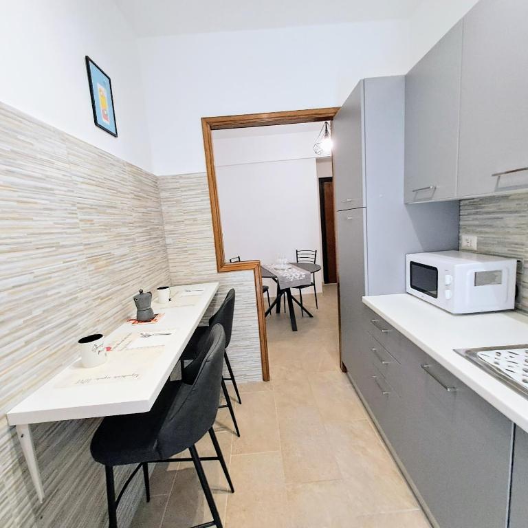 Cozy apartment near metro A - Appartement 1 Chambre - 18