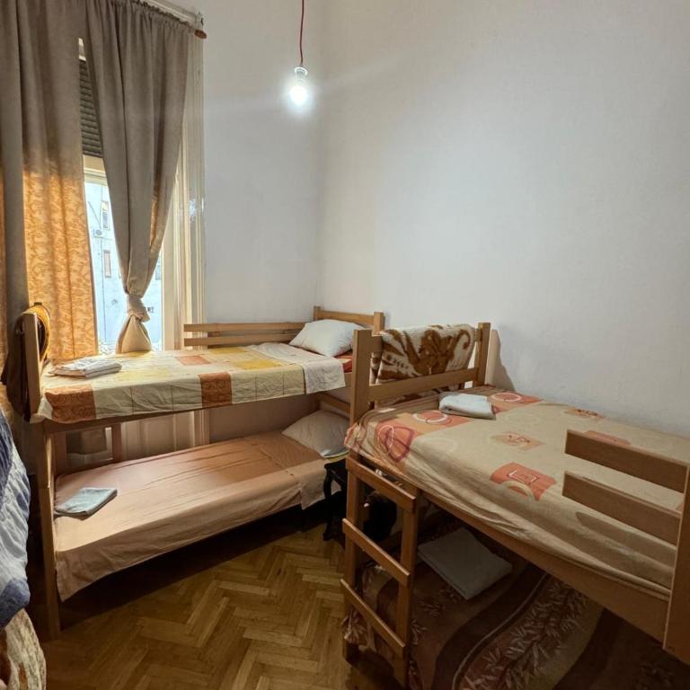 The Gates HOSTEL 2 - Krevet na Sprat u Muškoj Spavaonici - 4