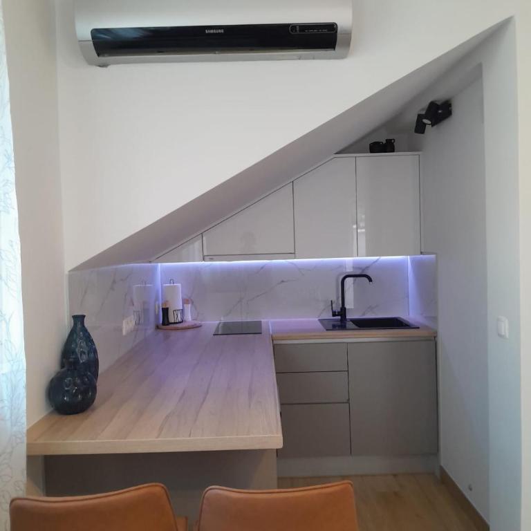 CasaBlanca Apartman - One-Bedroom Apartment - 5
