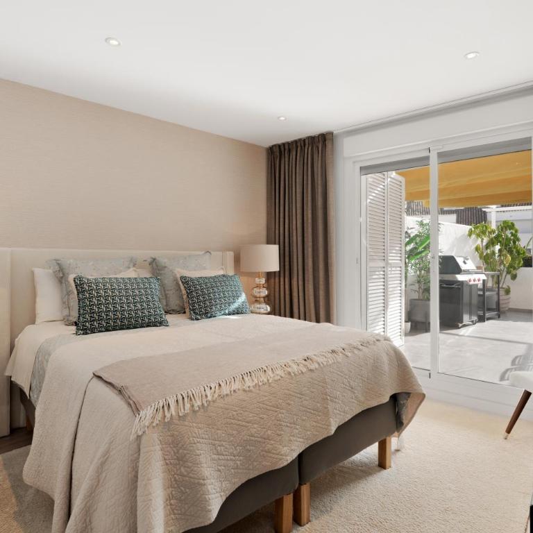 MARBELLA LUXURY APARTAMENT El Dorado Puerto Banús, Nueva Andalucia, 4 bedrooms - Apartment - 16