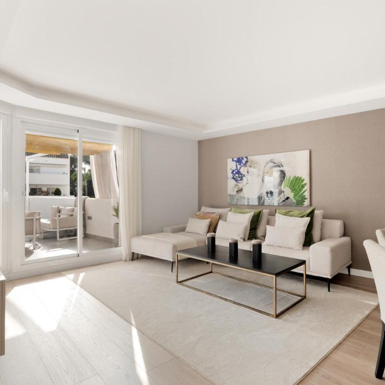 MARBELLA LUXURY APARTAMENT El Dorado Puerto Banús, Nueva Andalucia, 4 bedrooms - Apartment - 1