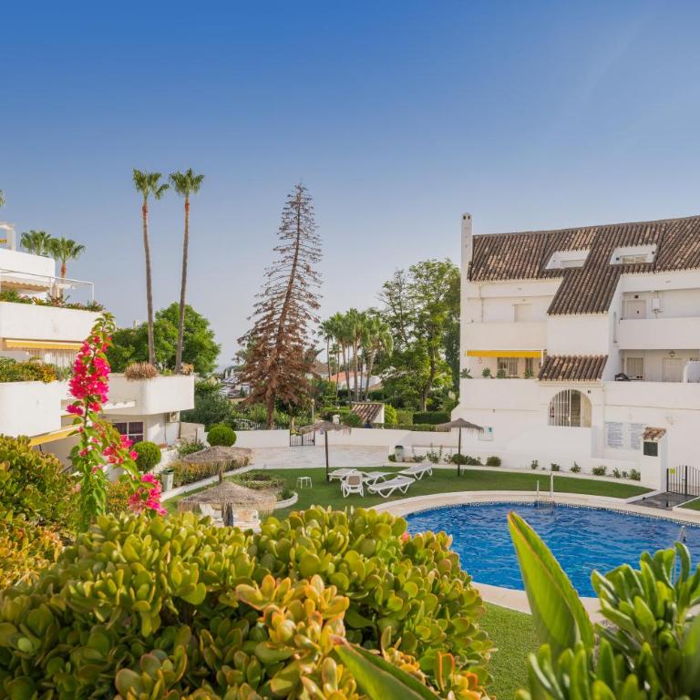 MARBELLA LUXURY APARTAMENT El Dorado Puerto Banús, Nueva Andalucia, 4 bedrooms - Apartment - 27