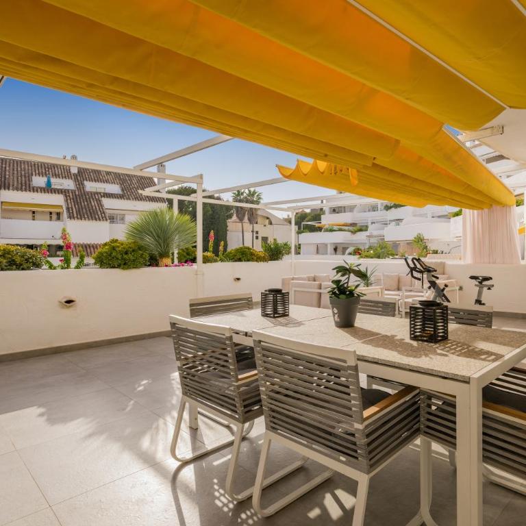 MARBELLA LUXURY APARTAMENT El Dorado Puerto Banús, Nueva Andalucia, 4 bedrooms - Apartment - 29