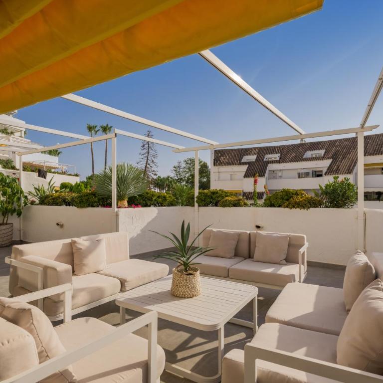MARBELLA LUXURY APARTAMENT El Dorado Puerto Banús, Nueva Andalucia, 4 bedrooms - Apartment - 34