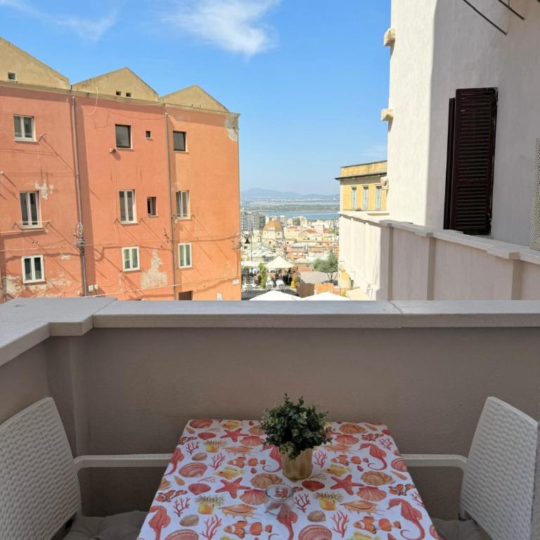 Casa Leonardo, a panoramic view of Cagliari with free car parking - Appartamento con 3 Camere da Letto - 4