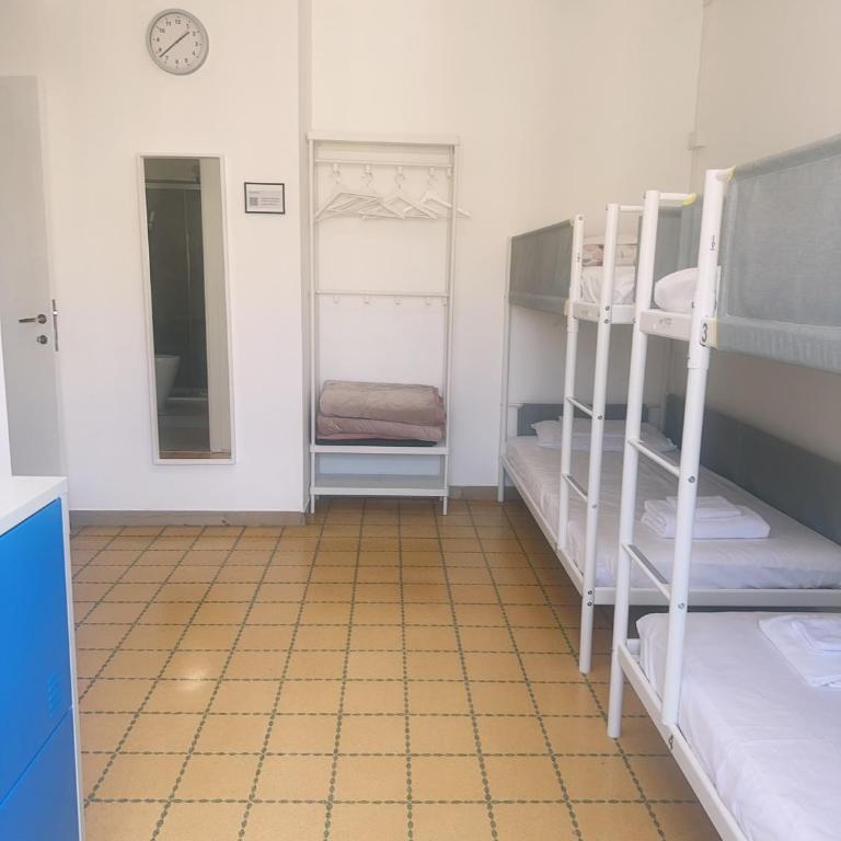 Lisa HOUSE - Posto Letto in Dormitorio Femminile per 4 Persone - 3
