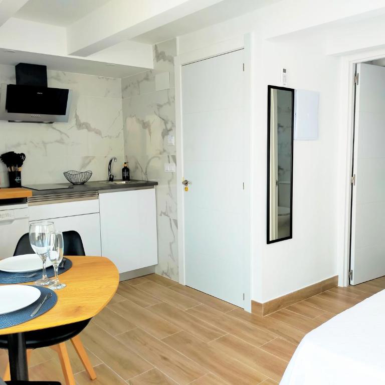 Moderno Atico Loft en Peñíscola Centro, cerca de la Playa y el Castillo Papa Luna - Apartamento de 1 dormitorio - 4