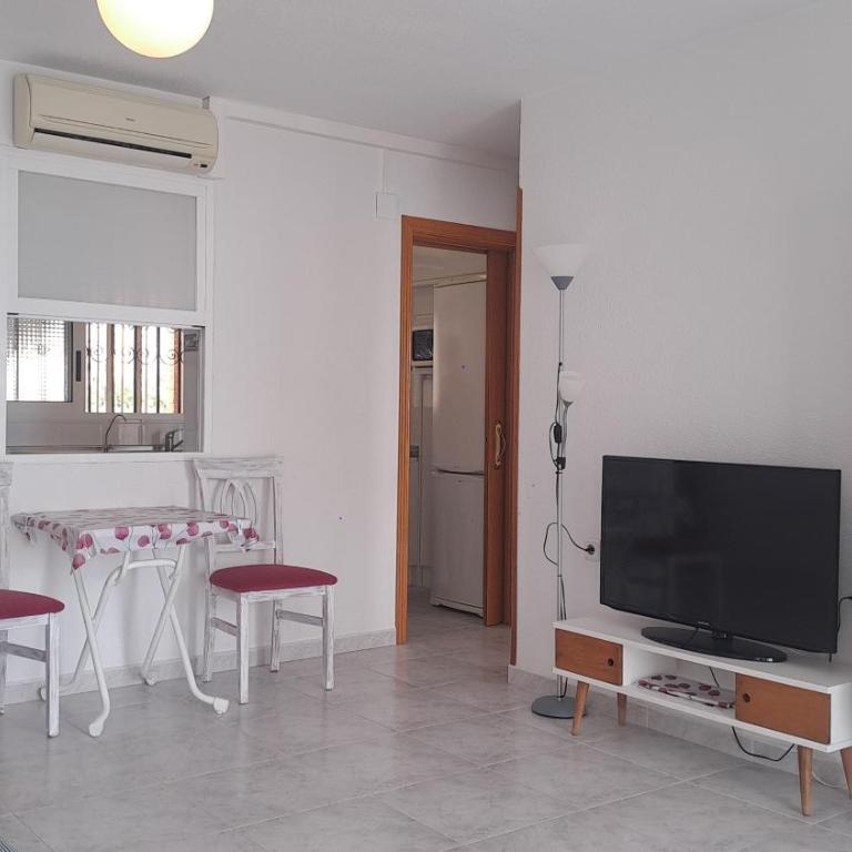 Benidorm vistas top a 50 m playa - Two-Bedroom Apartment with Terrace and Sea View - 15