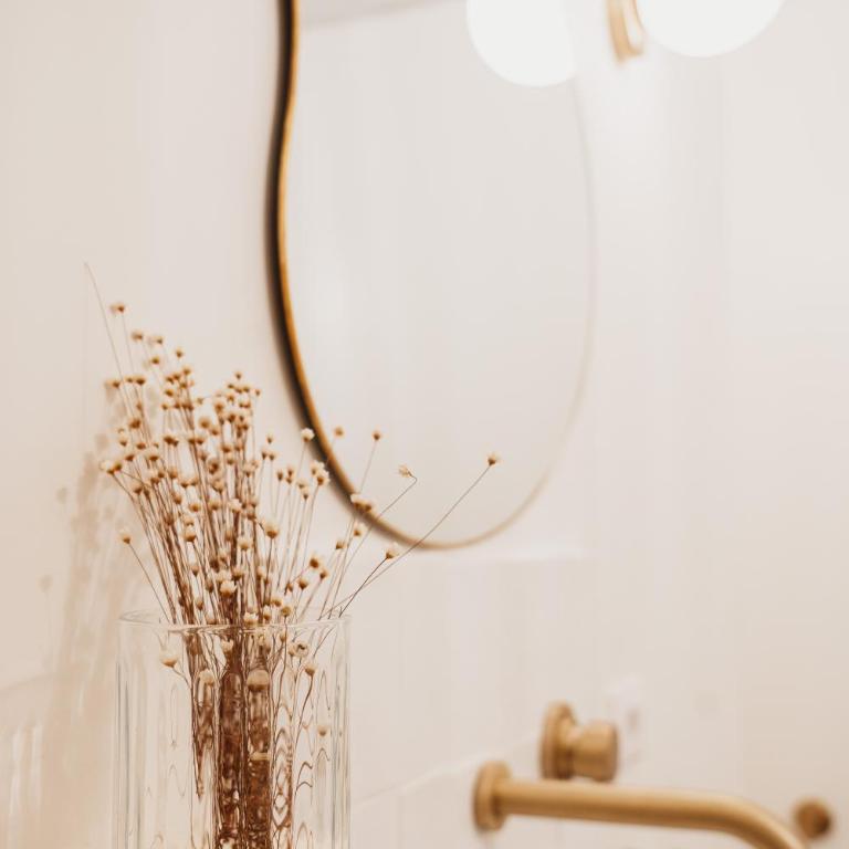 OAZA Design Apartments Jacuzzi Suite or Shower City Center Catania - Vacation Home - 14