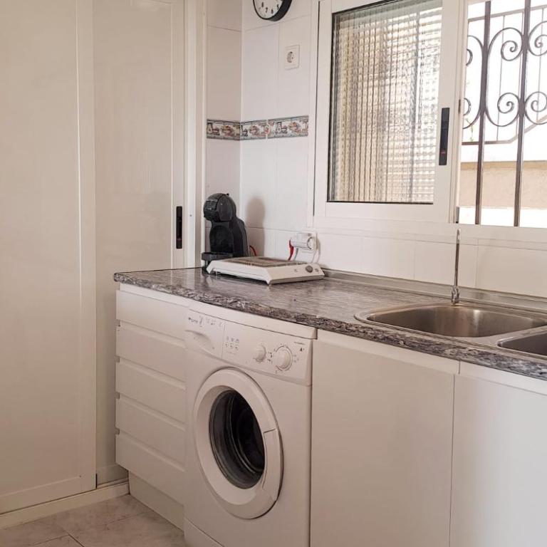 Benidorm vistas top a 50 m playa - Two-Bedroom Apartment with Terrace and Sea View - 10