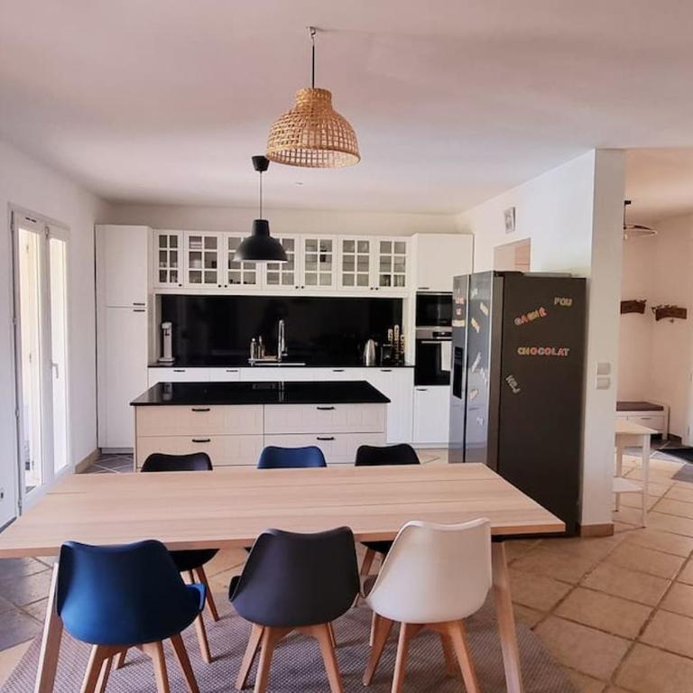 Villa Familiale Surequipée 16p Piscine Babyfoot Billard Boulodrome - Six-Bedroom House - 42