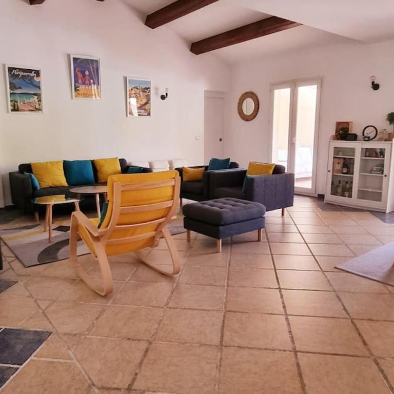 Villa Familiale Surequipée 16p Piscine Babyfoot Billard Boulodrome - Six-Bedroom House - 32
