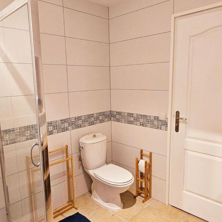 Villa Familiale Surequipée 16p Piscine Babyfoot Billard Boulodrome - Six-Bedroom House - 20