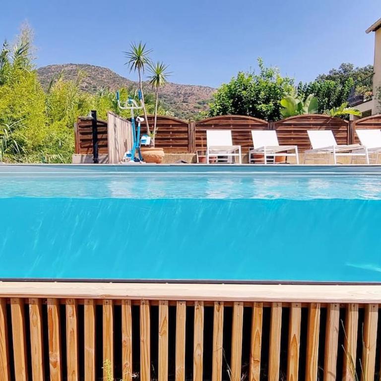 Villa Familiale Surequipée 16p Piscine Babyfoot Billard Boulodrome - Six-Bedroom House - 4