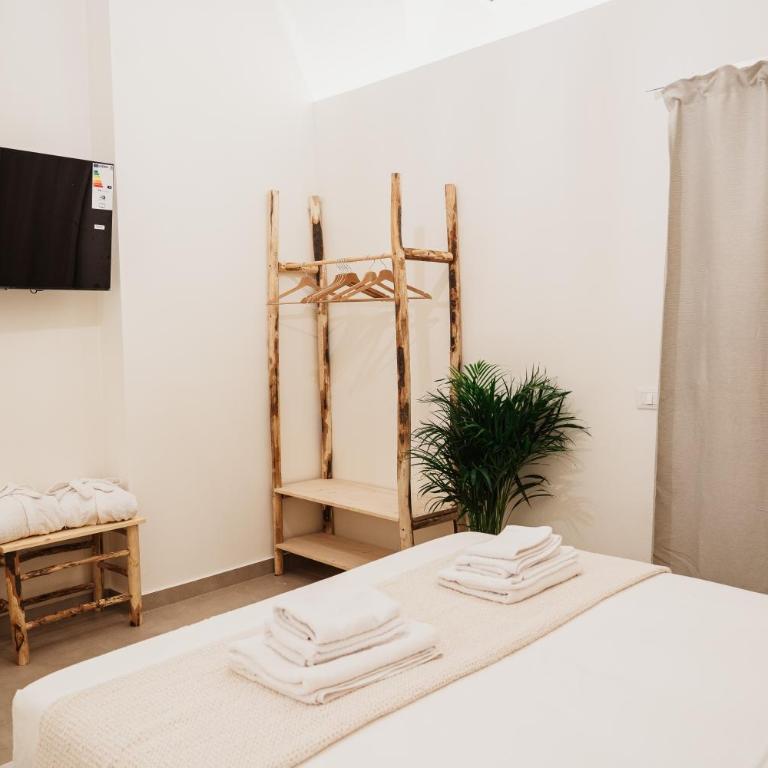 OAZA Design Apartments Jacuzzi Suite or Shower City Center Catania - One-Bedroom House - 14