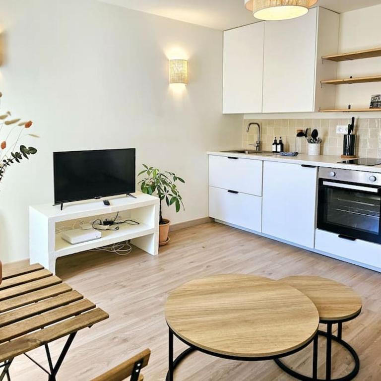 Cocon au cœur de Notre Dame - One-Bedroom Apartment - 16