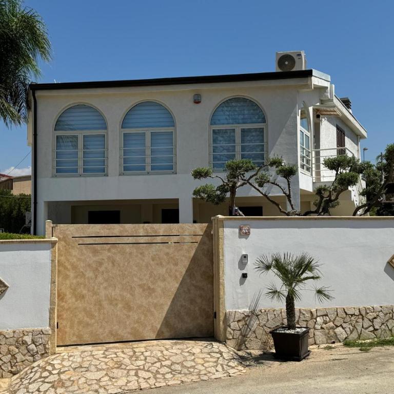 La Terrazza sul Tramonto - Apartment in a villa near the sea in San Leone - Parking and Air Conditioning - Villa con 2 Camere da Letto - 2