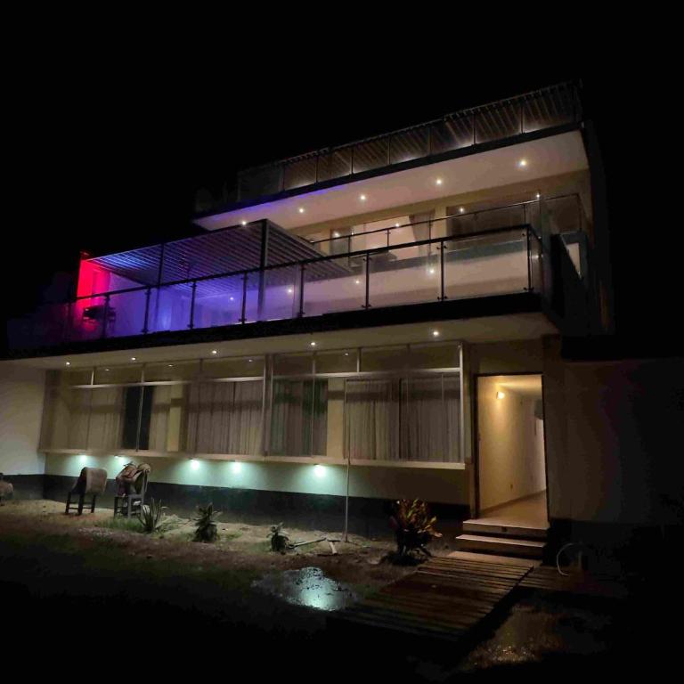 YOLO House Peru - Cama en habitación compartida mixta de 8 camas - 7