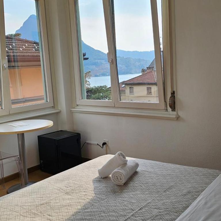 Hotel Locanda Castagnola - Camera Matrimoniale con Vista Lago - 3
